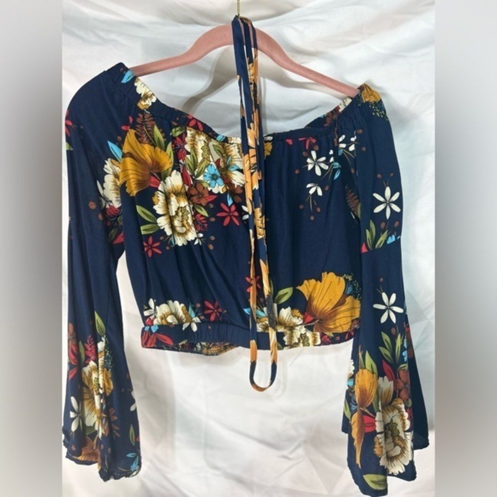 Floral Print Long Sleeve Cropped Top‎